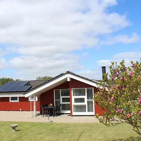 Inge - 300m From The Sea By Interhome Nyaraló